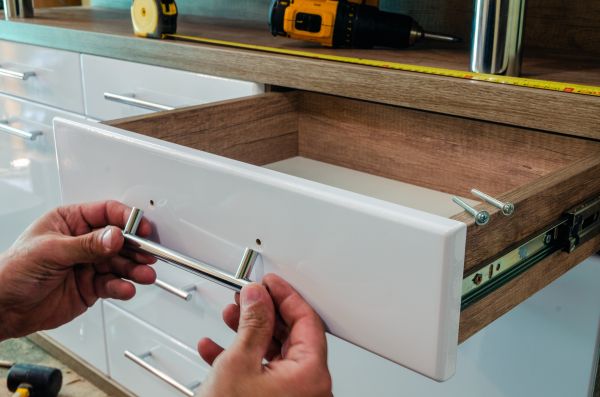 Drawer Handles Replacement in Leander