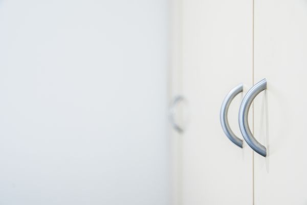 Cabinet Handle Replacement in Leander